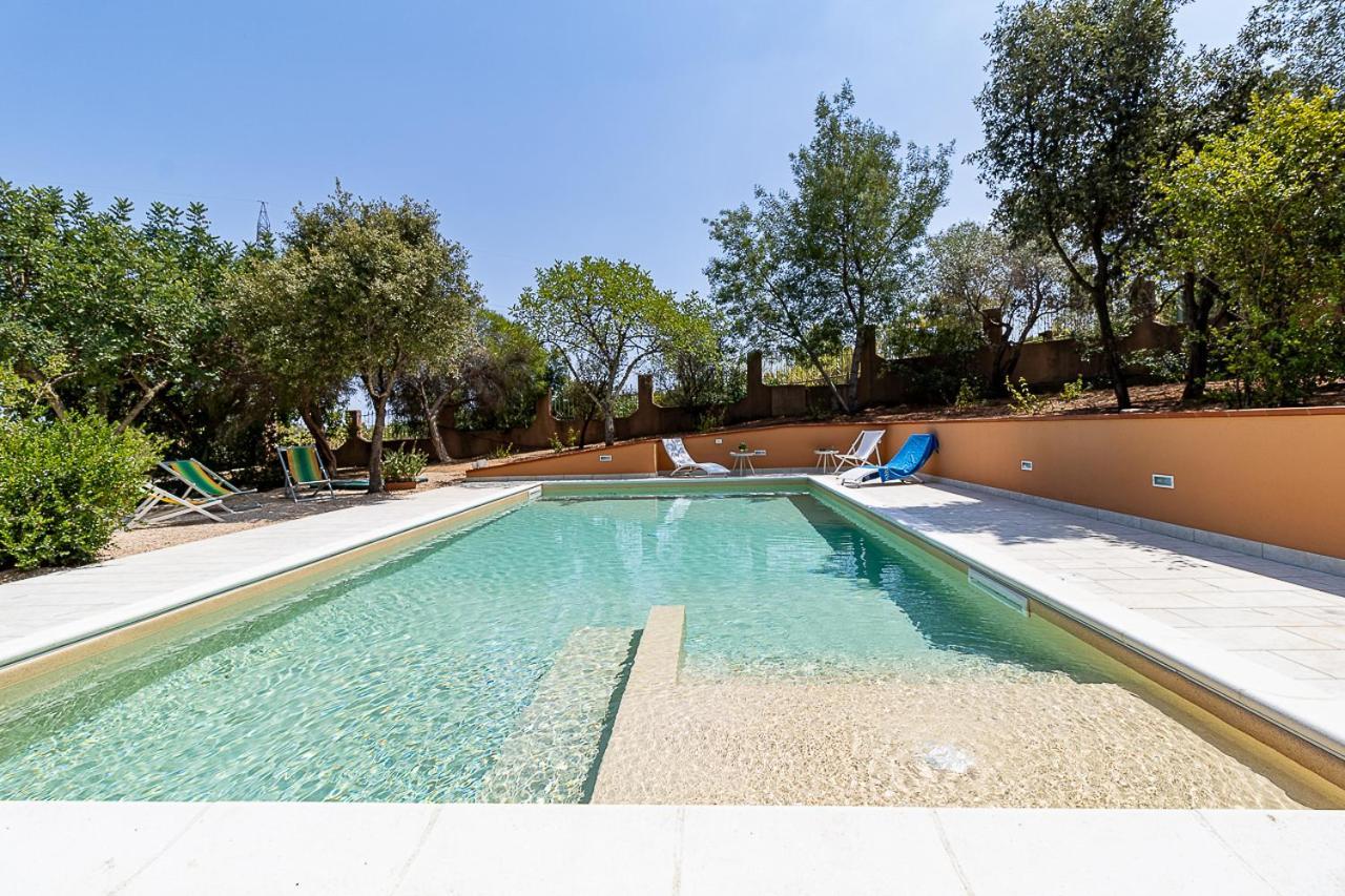 Villa Caterina La Maddalena  Экстерьер фото