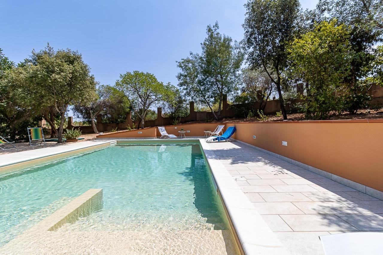 Villa Caterina La Maddalena  Экстерьер фото