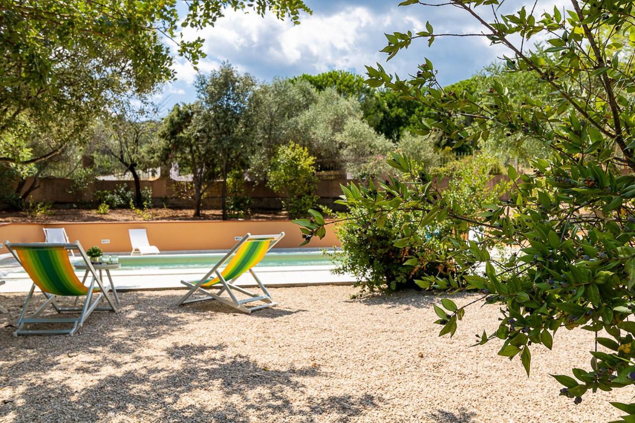 Villa Caterina La Maddalena  Экстерьер фото
